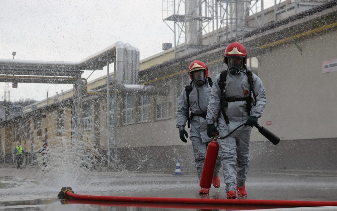 Dinas Damkar Kubu Raya Pemadaman Kilat di Perbukitan